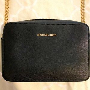 Jet Set Large Saffiano Leather Crossbody Bag